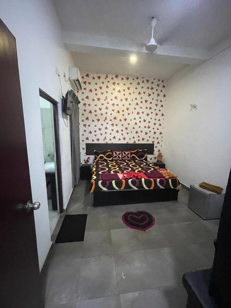 Oyo Kings Hotel Katunayaka Esterno foto